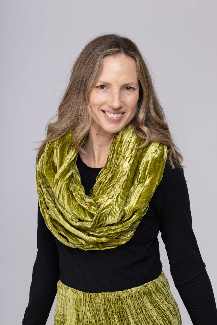 New Crushed Velvet Stole AW2025